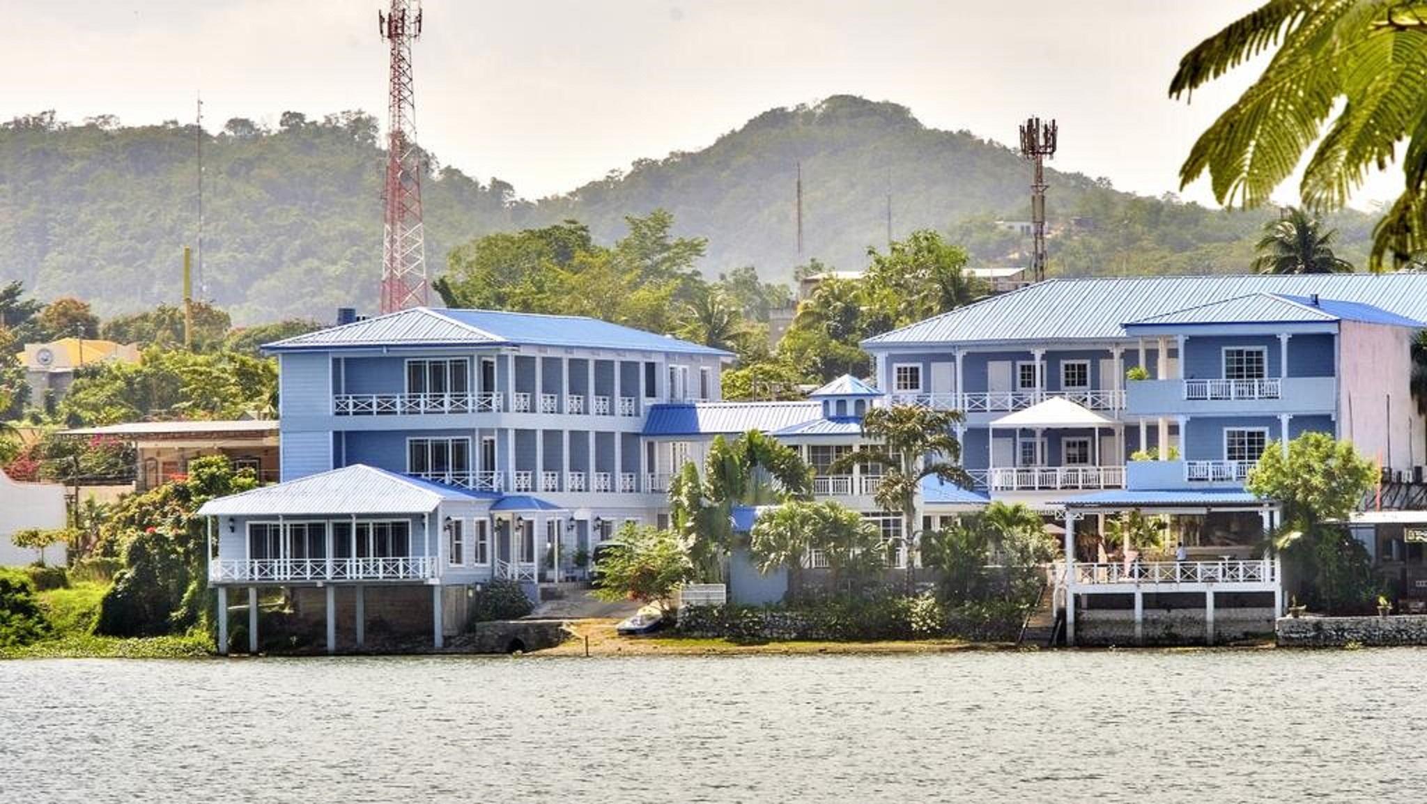 Hotel Casona Del Lago فلوريس المظهر الخارجي الصورة